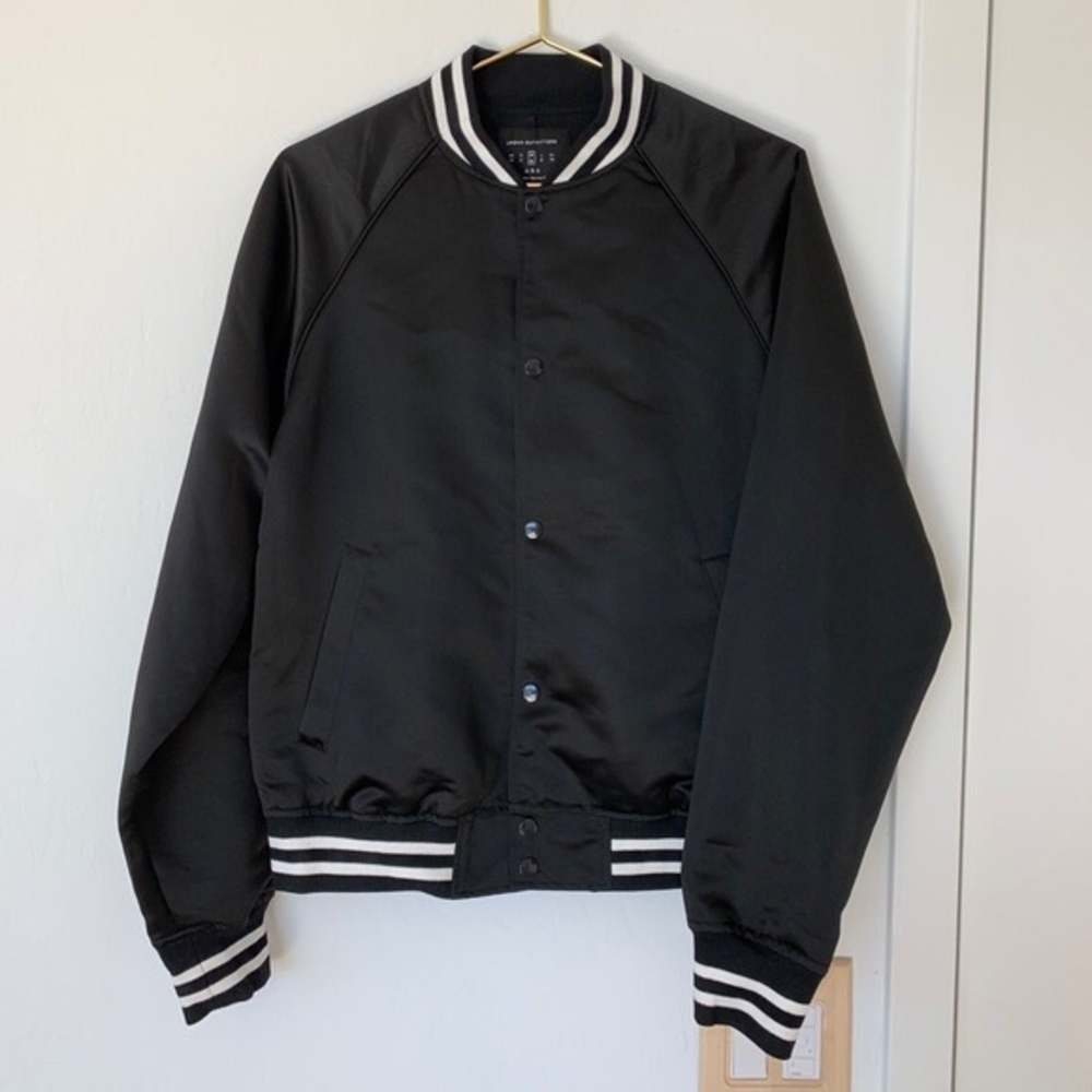 Urban outfitters Lightweight Bomber jacket Size Large